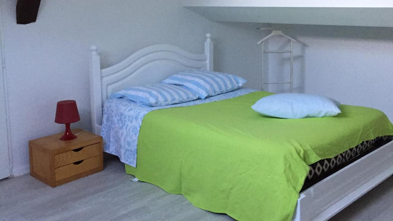 Chez Pierre Bed & Breakfast Remoncourt Ruang foto